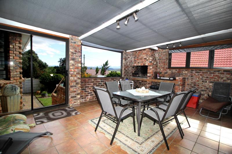 4 Bedroom Property for Sale in Fraaiuitsig Western Cape